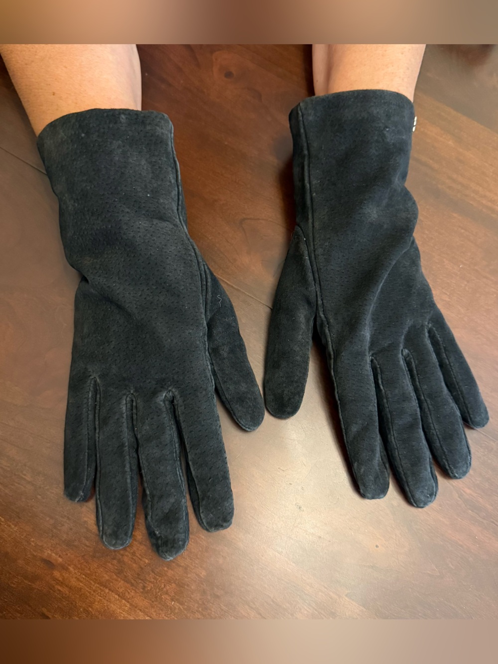 Nine And Company black Suede Gloves